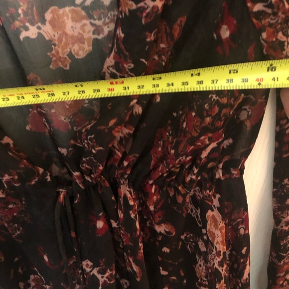 Zara Black and Red Ruffled Tie Front Blouse - Picture 10 of 12